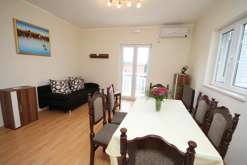 Apartment Franusic Čilipi Exteriör bild